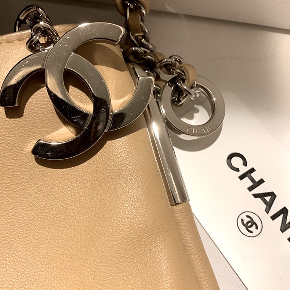 CHANEL Cognac 🤎Quilted Top Handle Bag Beige Tan Coachella Leather Silver CC Logo - Picture 8 of 16